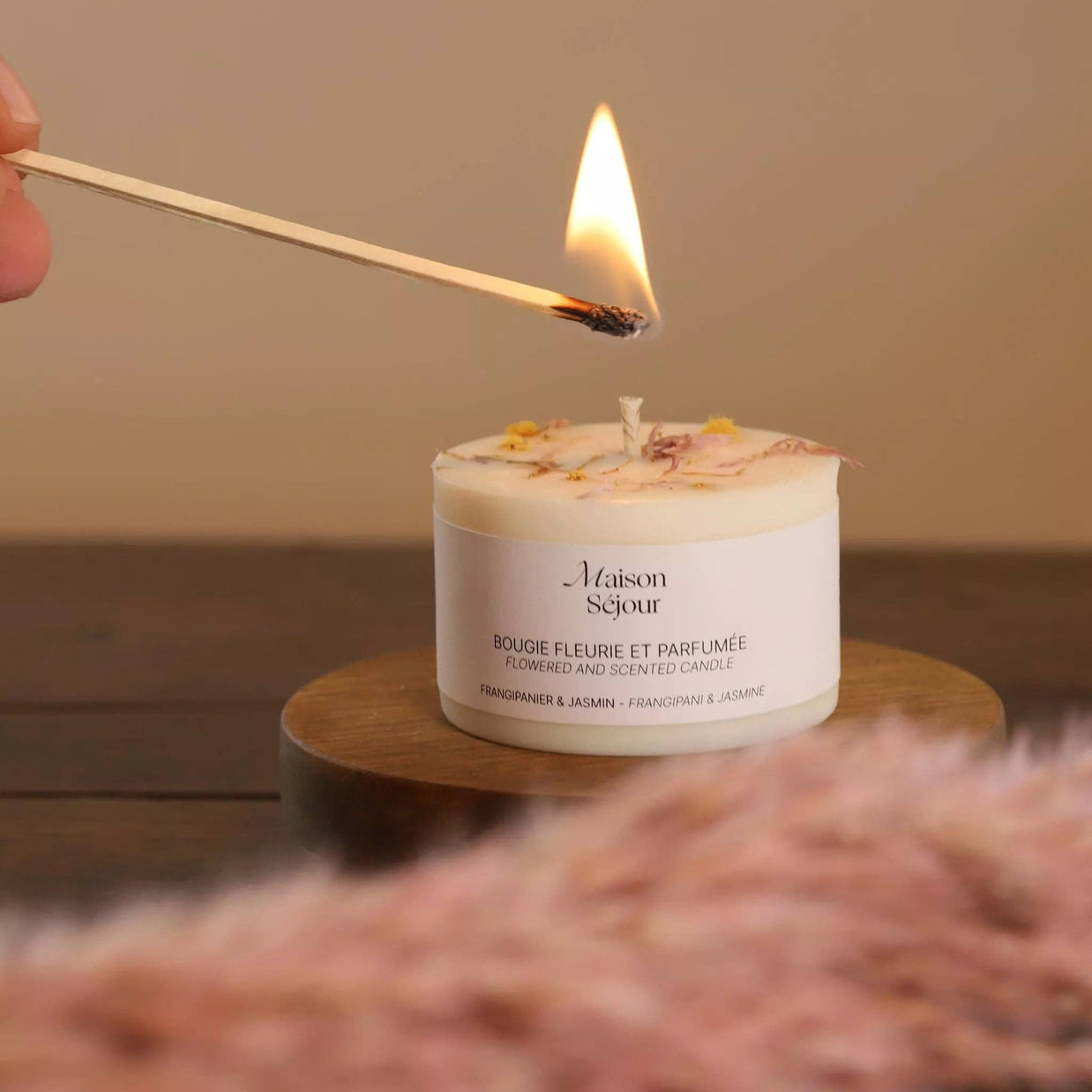 candle frangipani jasmine